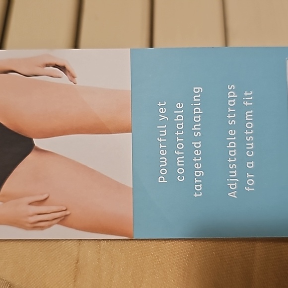 NWT Assets By Spanx Shaping Open-Bust Panty Bodysuit Naked Color Size XL - Picture 9 of 9